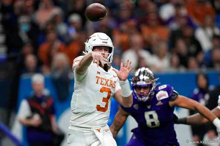 Texas Longhorns begin season ranked No. 11 in AP Top 25 poll
