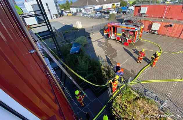 FW-Heiligenhaus: Feuer, Unfälle und Menschenrettung - Ein besonderes Ausbildungswochenende der Feuerwehr Heiligenhaus
