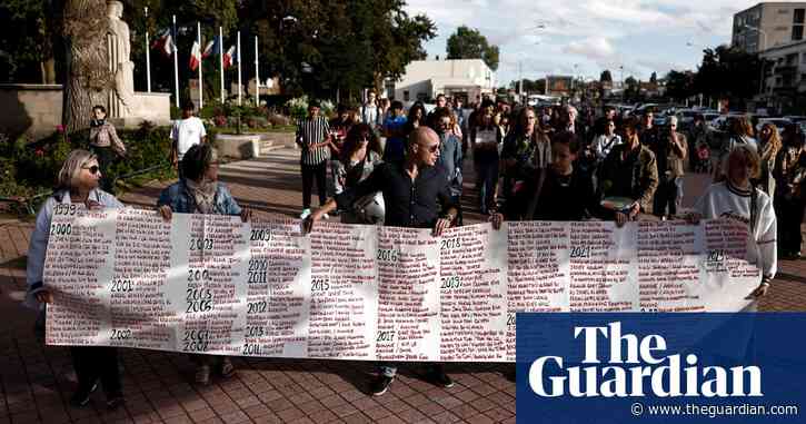 French coastguards mobilise six boats and a helicopter after Channel deaths