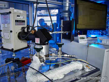 Erste DIN für photokatalytische Synthese