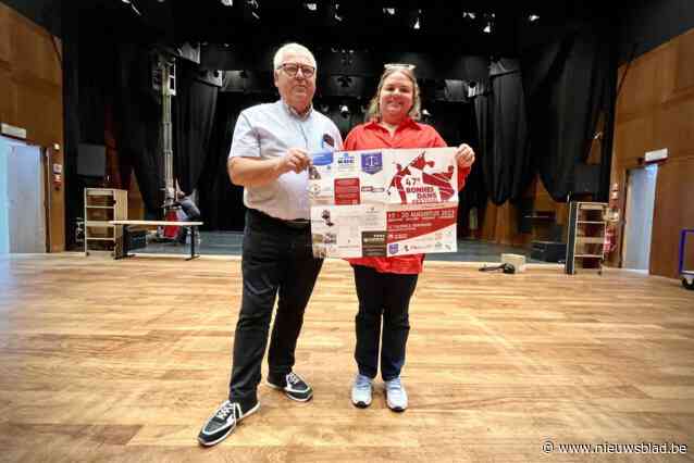 Internationale volksdansers palmen GC ’t Blikveld weer in tijdens 47ste Bonheidansfestival: “Op vraag van gastgezinnen beginnen we dag vroeger”