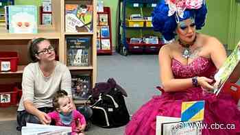 Manitoba library, drag queens deliver story time event as protesters gather outside
