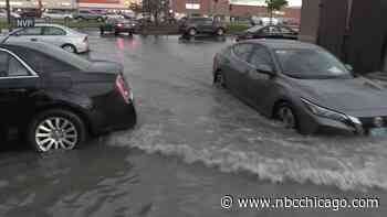 Heavy rain storms leave pooling water on Chicago roads, ‘life-threatening currents' at Lake Michigan