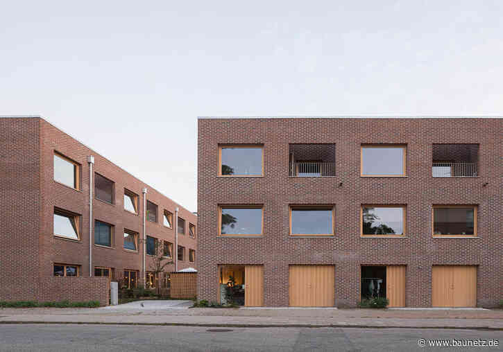 Zwölf vom gleichen Schlag
 - Reihenhäuser in Malmö von Förstberg Ling