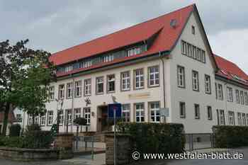 Turnbeutel in Flammen: Astrid-Lindgren-Grundschule in Salzkotten evakuiert