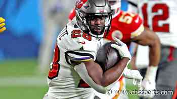 With Ezekiel Elliott and Dalvin Cook signed, what's next for Leonard Fournette, Kareem Hunt and RB landscape?