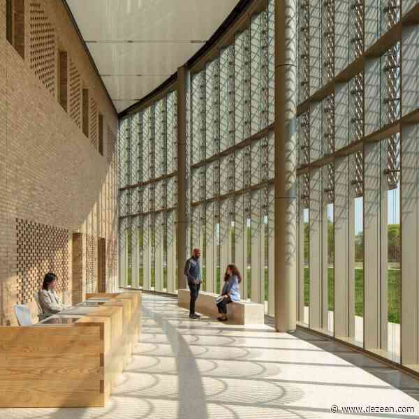 John Ronan Architects creates circular brick building for Chicago Park District