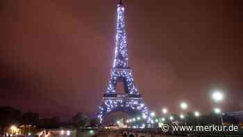 Auf Pariser Wahrzeichen „stecken geblieben“: Touristen übernachten betrunken auf dem Eiffelturm