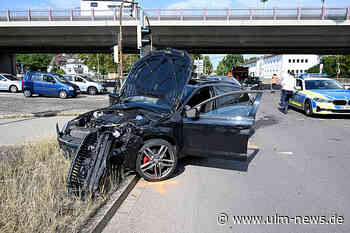 Ampel missachtet - Drei Autos kaputt