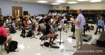 A day of firsts, and one last, as students return to Maine Township high schools