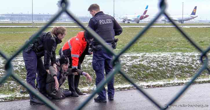 Polizei-Einsätze am BER: Mehr Klimaaktivisten sollen zahlen
