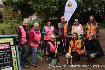 The Manor House Gardens volenteers improving Lewisham Green Flag park