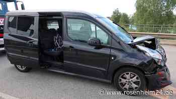 Unfall auf der B299 bei Neuötting – Verkehrsbehinderungen rund um die Innbrücke