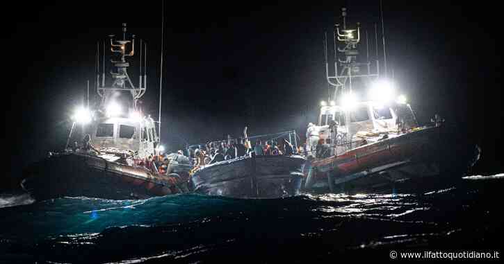 Migranti, 101.386 arrivi da gennaio. Numeri in linea con il 2016, anno del record storico di sbarchi in Italia (quando c’era Renzi premier)