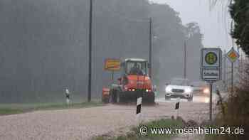 Unwetter am Feiertag: So kämpfte die Feuerwehr im Landkreis Mühldorf gegen die Wassermassen