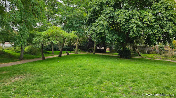 London’s Pocket Parks: Old Paradise Gardens, SE11