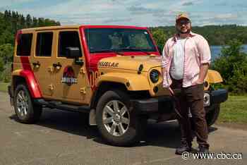 Hold onto your butts, there's a Jurassic Jeep rolling through Thunder Bay