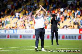 Duchâtelet dient Riemer stevig van antwoord over kunstgras van STVV