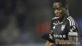 Djeidi Gassama: Sheffield Wednesday sign Paris St-Germain forward