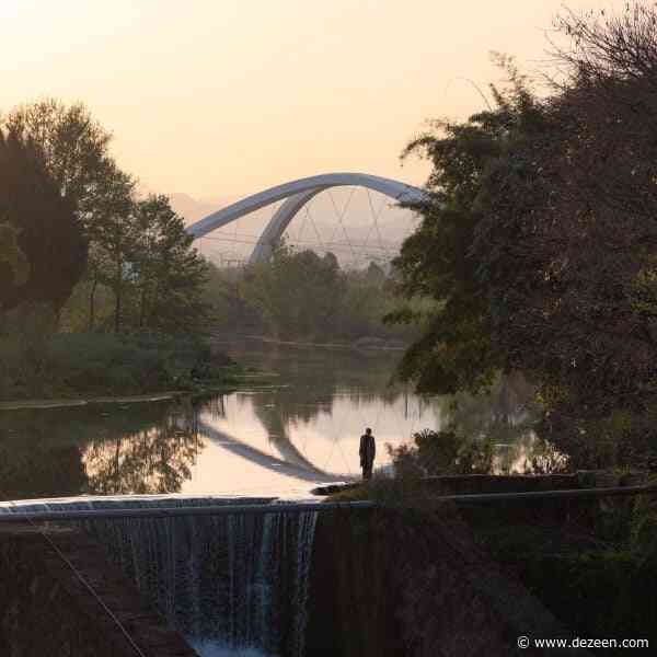 Sculptural steel arches support Jiangxi River Bridge by Zaha Hadid Architects