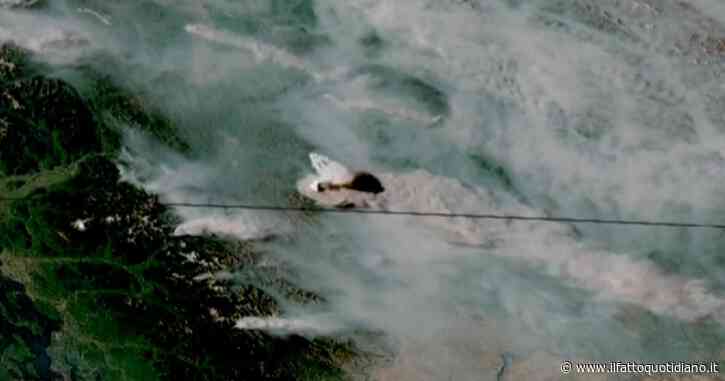 Incendi in Canada, la nuvola di fumo vista dal satellite: le immagini in timelapse