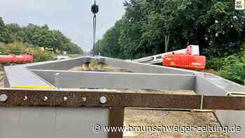 Brücken-Pylon wird aufgestellt – B 65 bei Peine bleibt gesperrt