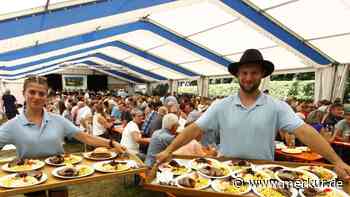 Rund 1000 Gäste beim Pesenlerner Ochsenessen