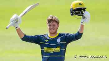 Lancashire thrash sorry Surry in One-Day Cup
