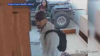 Deputies searching for attempted burglary suspects in Fresno County