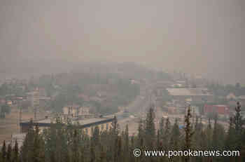 Remaining residents in Yellowknife urged to get out as sprinklers, fire guards set up