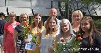Kitzingen: Sechs Absolventinnen der Pflegefachschule verabschiedet - "wichtiger Grundstein"