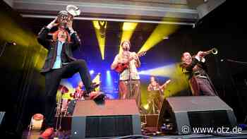 "La Caravane Passe" in der ausverkauften Kulturarena - Die Bilder