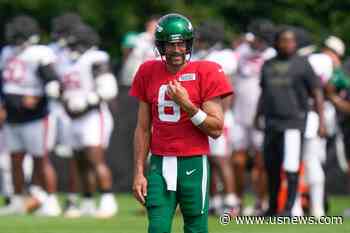 The Big Men in Front of Aaron Rodgers Have Become the Center of Attention and Concern for the Jets