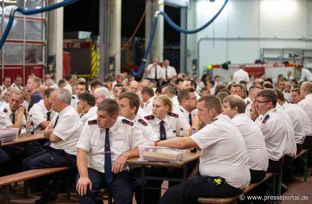 FW Marienheide: Personalstark wie nie zuvor - Zahlreiche Ehrungen, Ernennungen und Beförderungen bei der Feuerwehr Marienheide