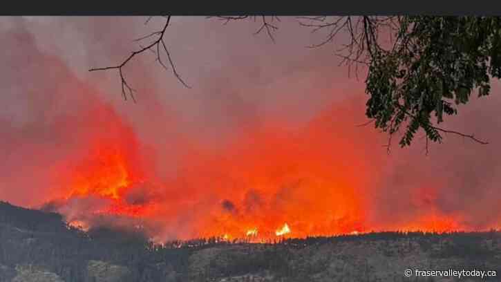 ‘It was a devastating night:’ McDougall Creek wildfire surges as thousands evacuated from West Kelowna