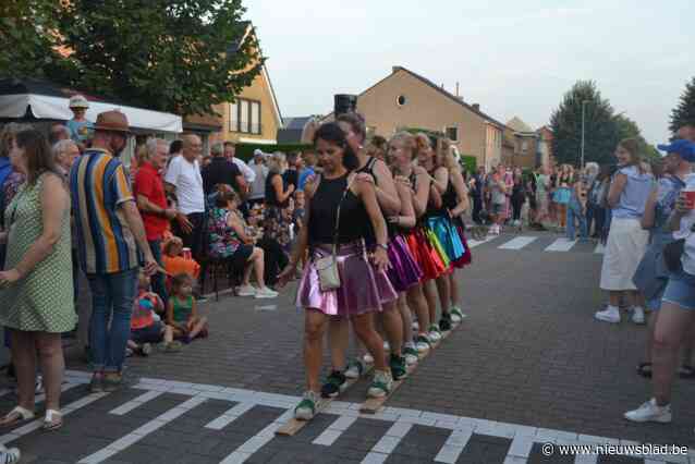 Dorpslattenkoers lokt veel kijkers, maar opnieuw minder deelnemers