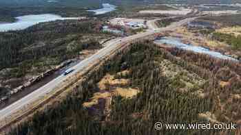 The Race to Save Yellowknife From Raging Wildfires
