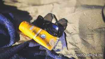 Sonnencreme-Flecken ade: Hausmittel und Tricks für saubere Kleidung