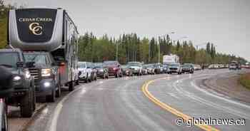 Yellowknife nearly emptied as fire fight continues: ‘Most of the people are now gone’