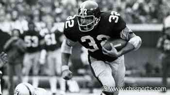 LOOK: Steelers reveal Franco Harris' jersey display prior to preseason game vs. Bills