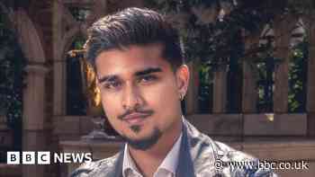 Crazy Rich Agents: ‘I sell houses to billionaires but live with mum and dad’