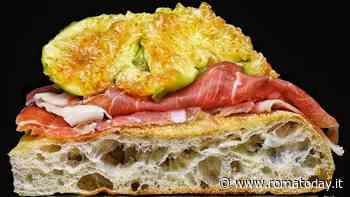 Prosciutto e fichi. Storia ed evoluzioni della ricetta povera simbolo dell’estate romana