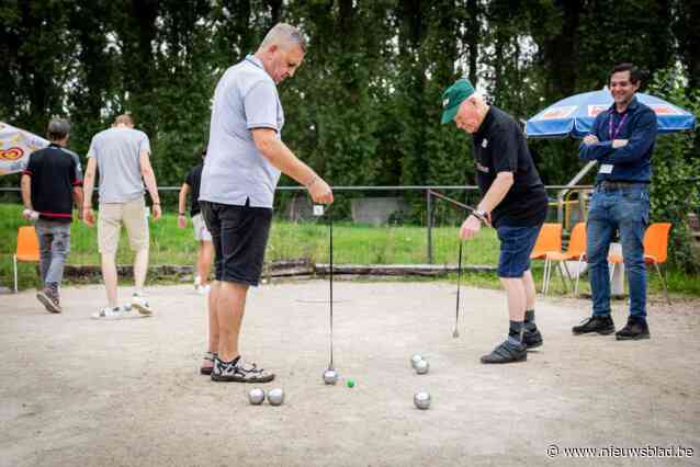Willebroekse cafés nemen het tegen elkaar op in petanquetoernooi: “Het gaat hier om het plezier, niet om de beker”