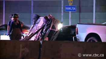 1 dead, 4 others taken to hospital after multi-vehicle crash on QEW