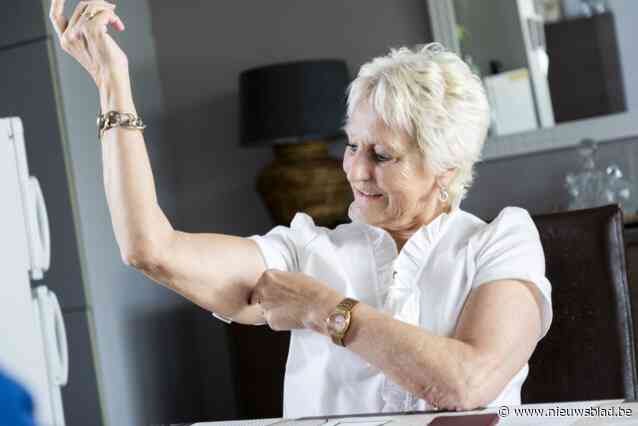 Ria en Lien kregen plots vreemde klachten na borstvergroting: “Op implantaten moet een waarschuwing staan, zoals op een pakje sigaretten”