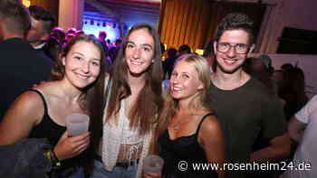 Ausgezeichnete Stimmung am Samstag bei Discoparty „Schuss ins Blaue“ in Engolding