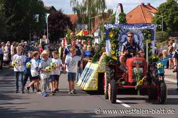 Stemwede: Levern verwandelt sich in ein Blütenmeer