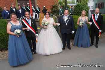 Hille-Dorf feiert mit Königspaar Matthias Schlüter und Michelle Tölle