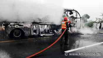 Mindestens 20 Tote bei Busunglück in Pakistan