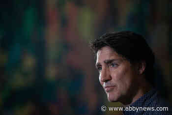 Canadian Armed Forces to help B.C. wildfire fight: Trudeau